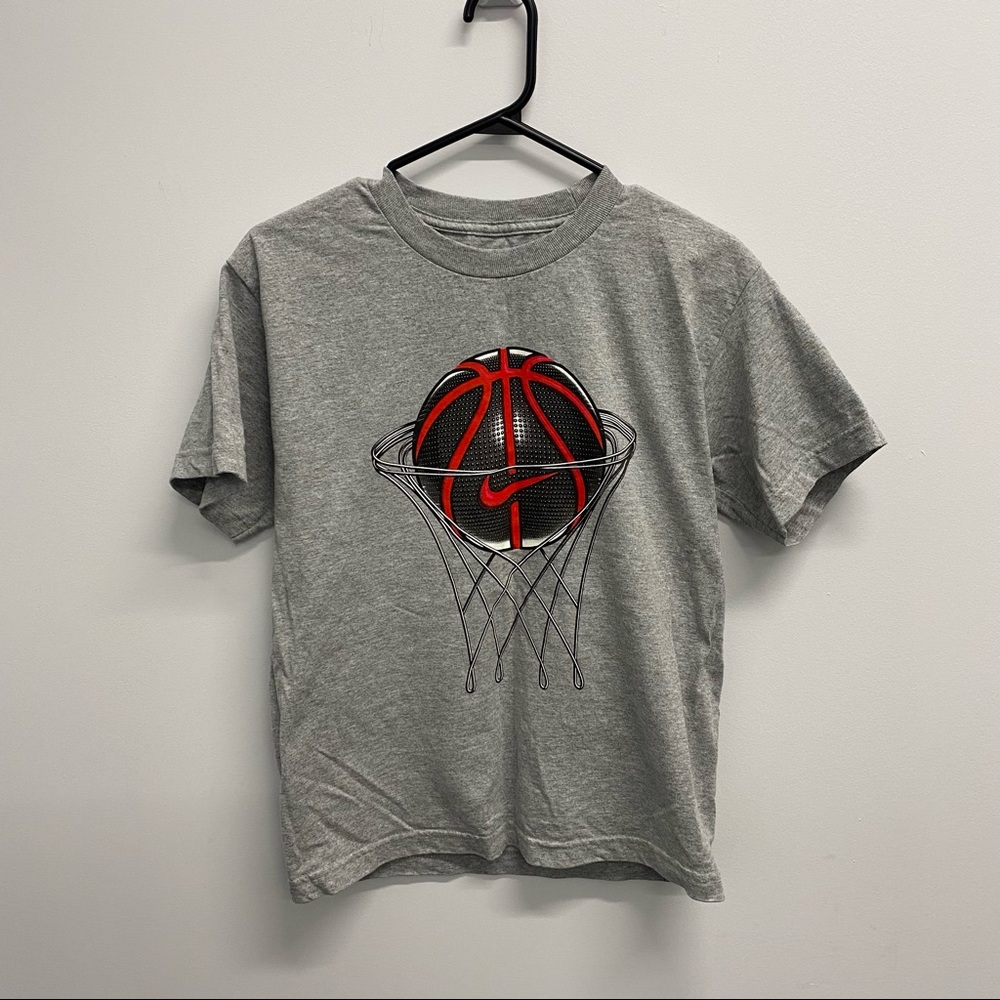 ✨NEW✨ NIKE KIDS’ LARGE T-SHIRT